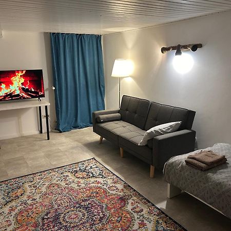 Souterrain Wohnung In Der Naehe Vom Duesseldorfer Flughafen Ratingen Extérieur photo