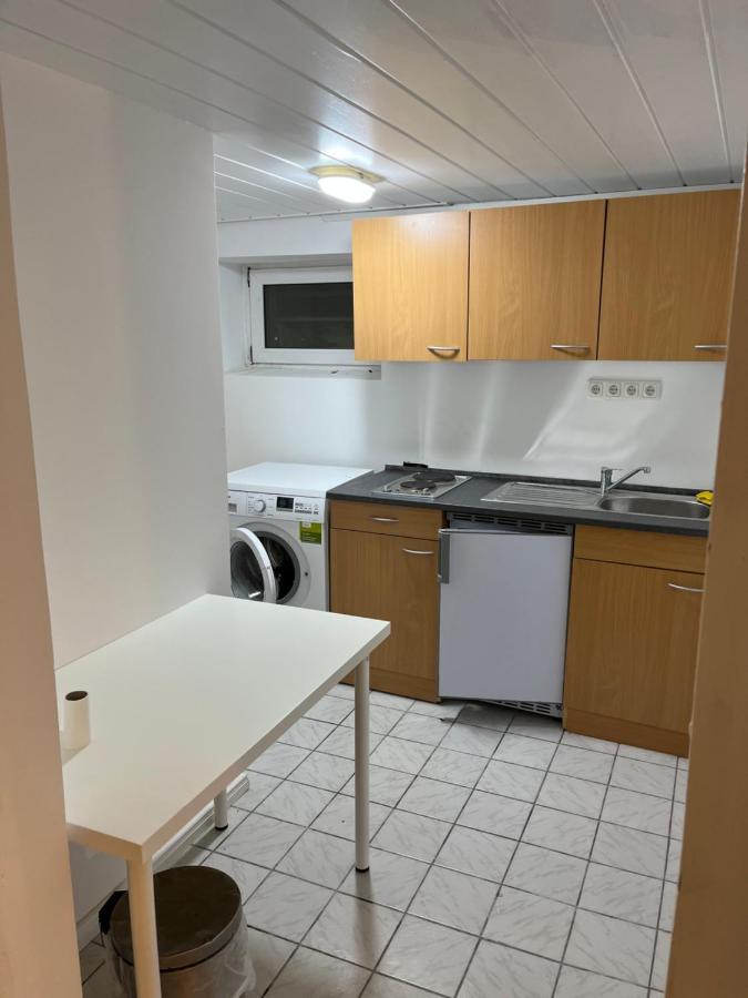 Souterrain Wohnung In Der Naehe Vom Duesseldorfer Flughafen Ratingen Extérieur photo