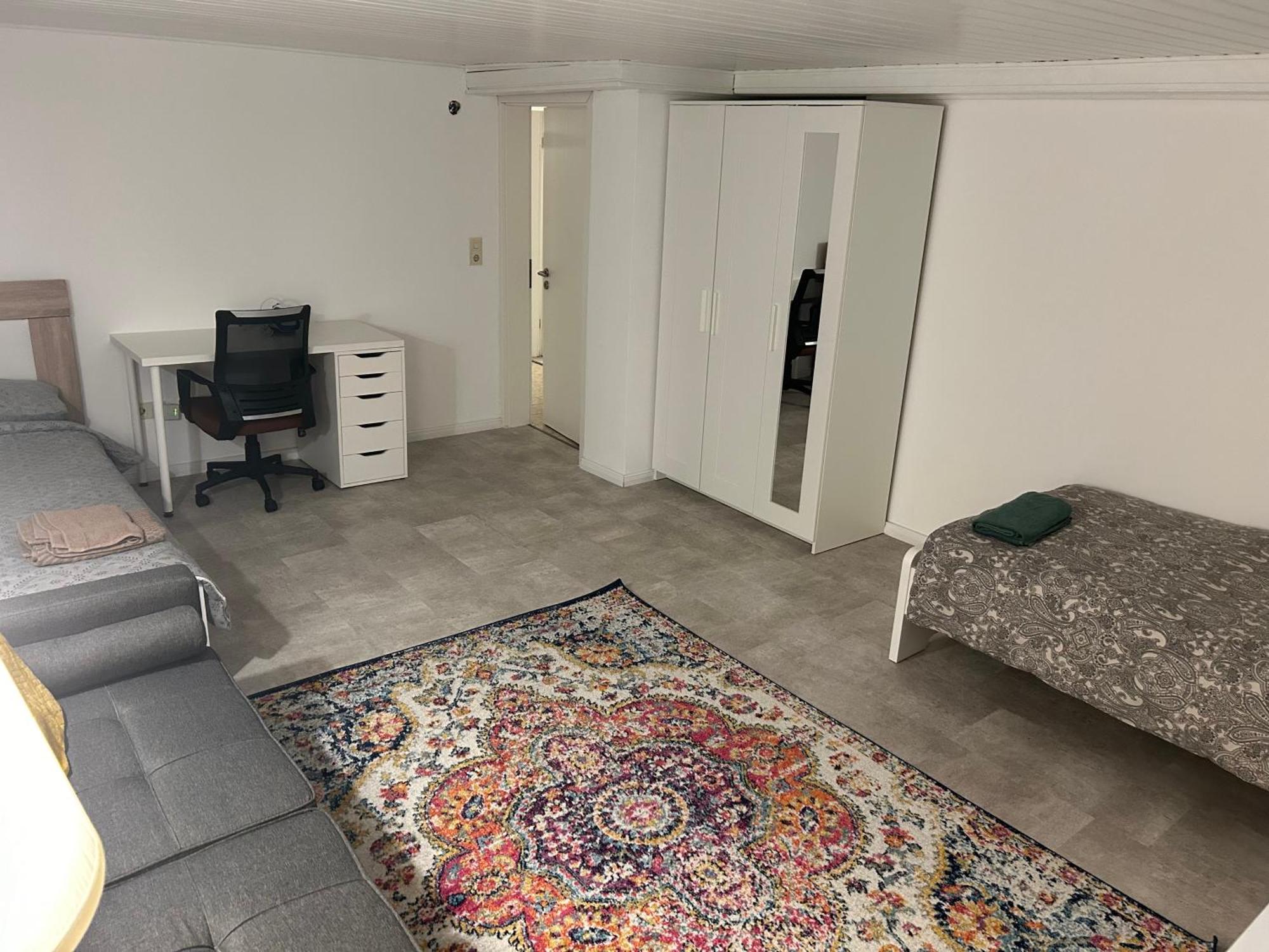 Souterrain Wohnung In Der Naehe Vom Duesseldorfer Flughafen Ratingen Extérieur photo